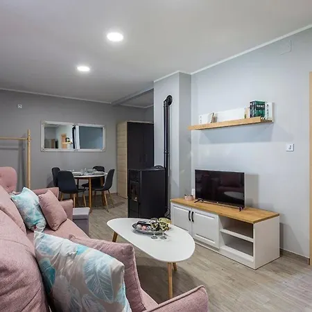 Anna In Apartment