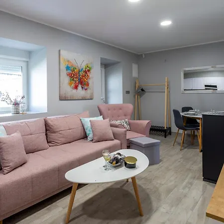 Anna In Apartment Lokve